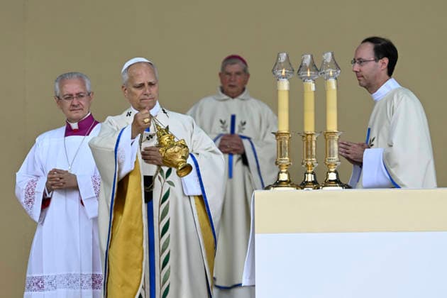 POPE LEO XIV CELEBRATES HOLY MASS AT PLACE DE LA CONCORDE - PARIS France, Paris, Vatican, 2026 9 26 Holy Mass celebrated by Pope Leo XIV at Place de la Concorde during his apostolic journey to France. EDITORIAL USE ONLY - NO BOOKS Copyright: xVATICANxMEDIA xCatholicxPressxPhotox