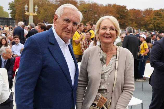 Jean Pierre Raffarin and his wife Anne Marie Raffarin Celebrities at Pope Leo XIV’s grand Mass on the Place de la Concorde in Paris on September 26, 2026 Between the Avenue des Champs-Élysées and the Place de la Concorde, 700,000 faithful and onlookers, from all corners of the globe, gathered to attend the Mass celebrated by the Holy Father. The apostolic journey, from September 25 to 28, 2026, will continue in Lourdes and Metz. Jacovides Moreau Bestimage Celebrities attending the grand Mass celebrated by Pope Leo XIV at the Place de la Concorde in Paris on September 26, 2026. Between the Avenue des Champs-Élysées and the Place de la Concorde, 700,000 worshippers and onlookers from around the world gathered to attend the Mass celebrated by  Copyright: xJACOVIDES-MOREAUx xBESTIMAGExJACOVIDES-MOREAUx xBESTIMAGEx