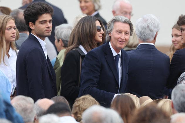 Guest: Celebrities at Pope Leo XIV’s grand Mass on Place de la Concorde in Paris on September 26, 2026. Between the Avenue des Champs-Élysées and Place de la Concorde, 700,000 faithful and onlookers, from all corners of the globe, gathered to attend the Mass celebrated by the Holy Father. The apostolic journey, from September 25 to 28, 2026, will continue in Lourdes and Metz. Jacovides Moreau Bestimage Celebrities attending the grand mass celebrated by Pope Leo XIV at the Place de la Concorde in Paris on September 26, 2026. Between the Avenue des Champs-Élysées and the Place de la Concorde, 700,000 worshippers and onlookers from around the world gathered to attend the Mass celebrated by the Holy Father. The apostolic journey, taking place  Copyright: xJACOVIDES-MOREAUx xBESTIMAGExJACOVIDES-MOREAUx xBESTIMAGEx