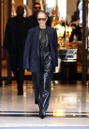 CÃ line Dion leaves her apartment in Paris for her show at the Plenitude Arena CÃ line Dion leaves her apartment in Paris for her show at the Plenitude Arena in Paris, France on september 26, 2026  Copyright: xDidierxFereyx