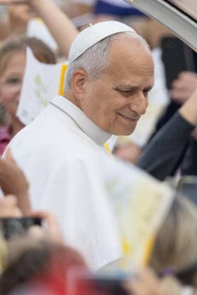 Pope Leo XIV Mass at Place de la Concorde - Paris RL Pope Leo XIV waves to the crowd from the Papamobile (popemobile) as he rides down the Champs-Elysees Avenue to arrive to celebrate a solemn outdoor mass at Place de la Concorde, central Paris, on September 26, 2026 on the second day of his visit to France. Pope Leo XIV celebrates an open-air mass for hundreds of thousands of believers on the Champs Elysees in Paris, after saying it was possible to live together in dignity and peace . Photo by Raphael Lafargue ABACAPRESS.COM Paris France  Copyright: xLafarguexRaphael ABACAx
