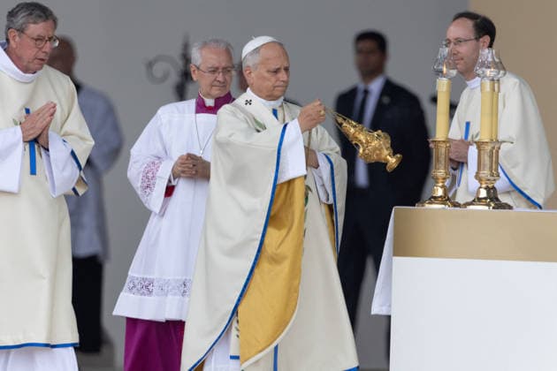 Pope Leo XIV Mass at Place de la Concorde - Paris RL Pope Leo XIV on stage to celebrate a solemn outdoor mass at Place de la Concorde, central Paris, on September 26, 2026 on the second day of his visit to France. Pope Leo XIV celebrates an open-air mass for hundreds of thousands of believers on the Champs Elysees in Paris, after saying it was possible to live together in dignity and peace . Photo by Raphael Lafargue ABACAPRESS.COM Paris France  Copyright: xLafarguexRaphael ABACAx