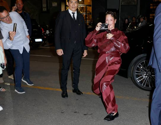 MFW Spring Summer 2027 Bottega Veneta leaving MP MILAN, ITALY - SEPTEMBER 26: Vicky Krieps leaves her hotel to attending Bottega Veneta fashion show during the Milan Fashion Week - Womenswear Spring Summer 2027 on September 24, 2026 in Milan, Italy. Photo by Marco Piovanotto Abacapress.com Milan Italy  Copyright: xPiovanottoxMarco ABACAx