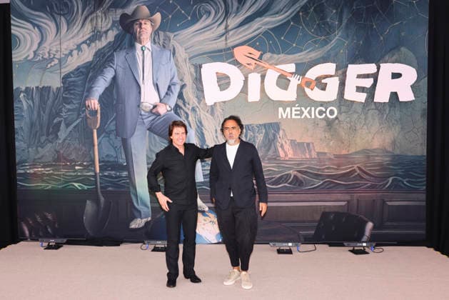 Digger Film Photocall in Mexico City (L-R) American actor Tom Cruise and Director Alejandro Gonzalez Inarritu attend the Digger Photocall at the Four Seasons Hotel Mexico Cityl on September 26, 2026 in Mexico City, Mexico. (Photo by Yamak Perea Eyepix Group) Copyright: xYamakxPerea xEyepixxGroupx YP_26092026_197889