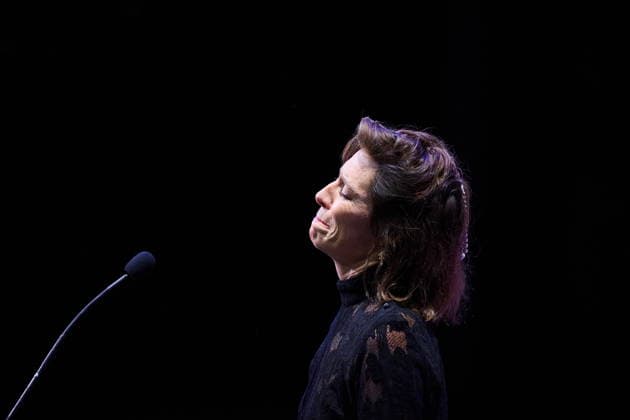 September 26, 2026, Toronto, On, Canada: Leslie Feist speaks after being inducted into the Canadian Songwriters Hall of Fame on stage in Toronto, on Saturday, Sept. 26, 2026. Toronto Canada  - ZUMAc35_ 20260926_zaf_c35_162 Copyright: xSammyxKoganx