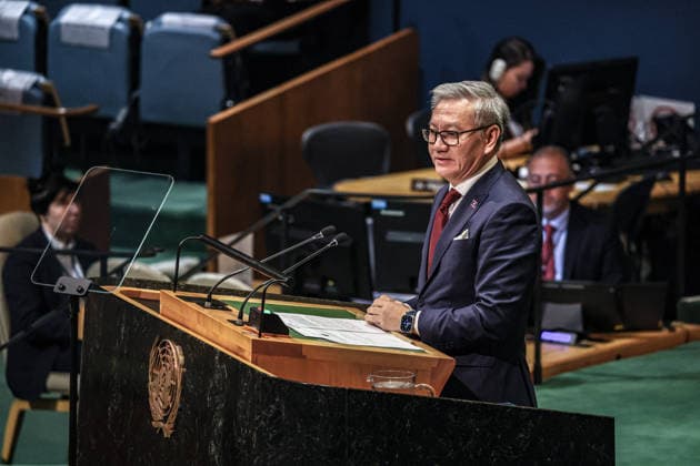 September 26, 2026, New York, New York, United States: THONGSAVANH PHOMVIHANE, Deputy Prime Minister and Minister of Foreign Affairs of Laos, addresses the General Debate of the 81st UN General Assembly, highlighting development and regional cooperation as Laos works to transform from a landlocked to a land-linked country through greater connectivity and international cooperation. New York United States - ZUMAo116 20260926_znp_o116_033 Copyright: xBiancaxOterox