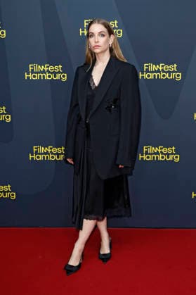 Sina Martens at the premiere of the ARD series *Breitscheidplatz 19 12* at the 34th Hamburg Film Festival 2026 at Cinemaxx Dammtor in Hamburg, September 26, 2026 Foto:xC.xTamckex xFuturexImagex breitscheidplatz_6947