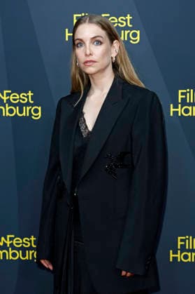 Sina Martens at the premiere of the ARD series *Breitscheidplatz 19 12* at the 34th Hamburg Film Festival 2026 at Cinemaxx Dammtor in Hamburg, September 26, 2026 Foto:xC.xTamckex xFuturexImagex breitscheidplatz_6948