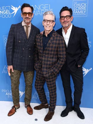 Project Angel Food s Angel Awards 2026 HOLLYWOOD, LOS ANGELES, CALIFORNIA, USA - SEPTEMBER 26: Lawrence Zarian, John Stewart and Gregory Zarian arrive at Project Angel Food s Angel Awards 2026 held at The Chuck Lorre Family Foundation Campus at Project Angel Food on September 26, 2026 in Hollywood, Los Angeles, California, United States. Hollywood The Chuck Lorre Family Foundation Campus at Project Angel Food California United States Copyright: xXavierxCollin ImagexPressxAgencyx