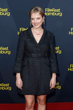 Jella Haase at the premiere of the film *Kinder der Sonne* (*Children of the Sun*) at the 34th Filmfest Hamburg 2026 at Cinemaxx Dammtor in Hamburg, September 26, 2026 Foto:xC.xTamckex xFuturexImagex kinder_6929