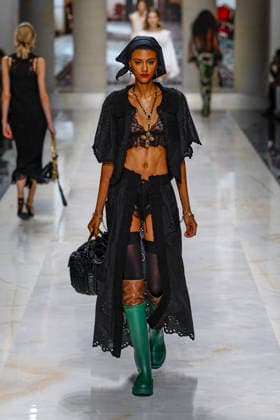 Dolce Gabbana Spring Summer 2027 Ready-to-Wear Collection Fashion Show during Milan Fashion Week on September 25, 2026 Dolce Gabbana Fashion Show Ready to Wear Spring Summer 2027 at Milan Fashion Week September 25, 2026 Milan, Italy  Copyright: xAgencex xBestimagexAgencex xBestimagex