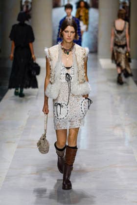 Dolce Gabbana Spring Summer 2027 Ready-to-Wear Collection Fashion Show during Milan Fashion Week on September 25, 2026 Dolce Gabbana Fashion Show Ready to Wear Spring Summer 2027 at Milan Fashion Week September 25, 2026 Milan, Italy  Copyright: xAgencex xBestimagexAgencex xBestimagex