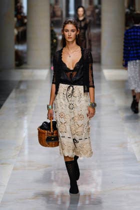 Dolce Gabbana Spring Summer 2027 Ready-to-Wear Collection Fashion Show during Milan Fashion Week on September 25, 2026 Dolce Gabbana Fashion Show Ready to Wear Spring Summer 2027 at Milan Fashion Week September 25, 2026 Milan, Italy  Copyright: xAgencex xBestimagexAgencex xBestimagex