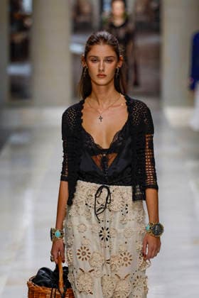 Dolce Gabbana Spring Summer 2027 Ready-to-Wear Collection Fashion Show during Milan Fashion Week on September 25, 2026 Dolce Gabbana Fashion Show Ready to Wear Spring Summer 2027 at Milan Fashion Week September 25, 2026 Milan, Italy  Copyright: xAgencex xBestimagexAgencex xBestimagex