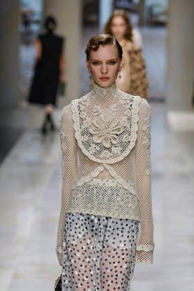 Dolce Gabbana Spring Summer 2027 Ready-to-Wear Collection Fashion Show during Milan Fashion Week on September 25, 2026 Dolce Gabbana Fashion Show Ready to Wear Spring Summer 2027 at Milan Fashion Week September 25, 2026 Milan, Italy  Copyright: xAgencex xBestimagexAgencex xBestimagex