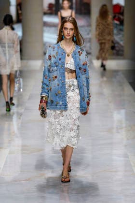 Dolce Gabbana Spring Summer 2027 Ready-to-Wear Collection Fashion Show during Milan Fashion Week on September 25, 2026 Dolce Gabbana Fashion Show Ready to Wear Spring Summer 2027 at Milan Fashion Week September 25, 2026 Milan, Italy  Copyright: xAgencex xBestimagexAgencex xBestimagex