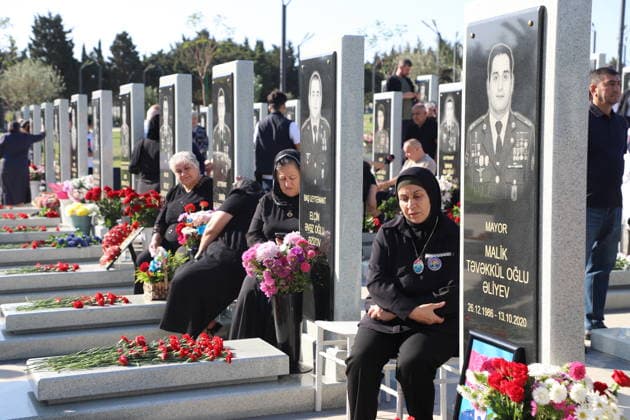 Commemoration ceremony in Baku on the sixth anniversary of the Second Karabakh War BAKU, AZERBAIJAN - SEPTEMBER 27: People attend commemoration ceremony for the Azerbaijani soldiers who lost their lives in 2nd Karabakh War, during the 6th anniversary of the Karabakh Victory Day at the Military Martyrs’ Cemetery in Baku, Azerbaijan on September 27, 2026. Resul Rehimov Anadolu Baku Azerbaijan. Editorial use only. Please get in touch for any other usage.  Copyright: x2026xAnadoluxResulxRehimovx