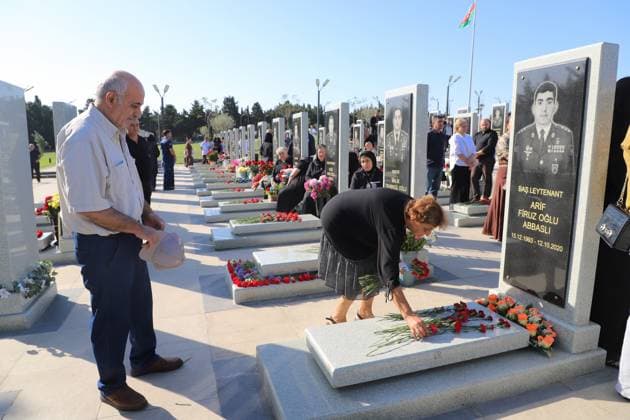 Commemoration ceremony in Baku on the sixth anniversary of the Second Karabakh War BAKU, AZERBAIJAN - SEPTEMBER 27: People attend commemoration ceremony for the Azerbaijani soldiers who lost their lives in 2nd Karabakh War, during the 6th anniversary of the Karabakh Victory Day at the Military Martyrs’ Cemetery in Baku, Azerbaijan on September 27, 2026. Resul Rehimov Anadolu Baku Azerbaijan. Editorial use only. Please get in touch for any other usage.  Copyright: x2026xAnadoluxResulxRehimovx