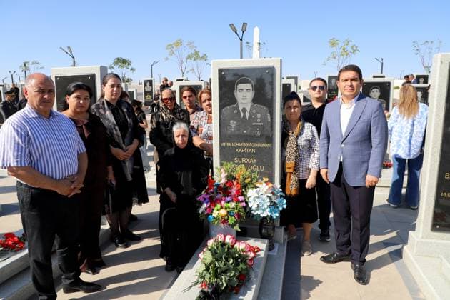 Commemoration ceremony in Baku on the sixth anniversary of the Second Karabakh War BAKU, AZERBAIJAN - SEPTEMBER 27: People attend commemoration ceremony for the Azerbaijani soldiers who lost their lives in 2nd Karabakh War, during the 6th anniversary of the Karabakh Victory Day at the Military Martyrs’ Cemetery in Baku, Azerbaijan on September 27, 2026. Resul Rehimov Anadolu Baku Azerbaijan. Editorial use only. Please get in touch for any other usage.  Copyright: x2026xAnadoluxResulxRehimovx