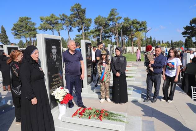Commemoration ceremony in Baku on the sixth anniversary of the Second Karabakh War BAKU, AZERBAIJAN - SEPTEMBER 27: People attend commemoration ceremony for the Azerbaijani soldiers who lost their lives in 2nd Karabakh War, during the 6th anniversary of the Karabakh Victory Day at the Military Martyrs’ Cemetery in Baku, Azerbaijan on September 27, 2026. Resul Rehimov Anadolu Baku Azerbaijan. Editorial use only. Please get in touch for any other usage.  Copyright: x2026xAnadoluxResulxRehimovx