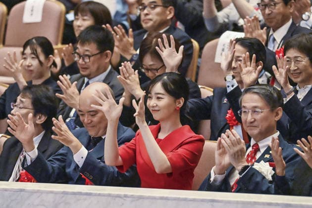 Sign language contest in western Japan Japanese Princess Kako (front, 2nd from R) applauds in sign language during a national high school sign language contest in Tottori, western Japan, on Sept. 27, 2026. (Pool photo)  A14AA0005628960P