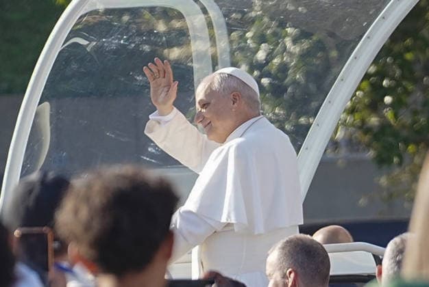 NEWS le Pape Leon XIV au Scanctuaire de Lourdes- - 27 09 2026 LOURDES, FRANCE SEPTEMBER 27: Pope Leo XIV during Mass at the Sanctuary of Lourdes. This trip marks the first visit by a pope to this European country since that of Benedict XVI in 2008.in Lourdes Photo: Laurent Lairys. LourdesFrance  Copyright: xLaurentxLairysx