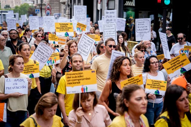 Suicide Prevention Rally in Madrid: A large crowd gathered for the National Suicide Prevention Rally on September 27, 2026, in Madrid, Spain. The event was organized under the slogan Active Listening, Collective Response, coinciding with Suicide Awareness Month. September 27, 2026, on foot in Madrid, Madrid, Spain  Copyright: xA.xPÃ rezxMecax 7803972