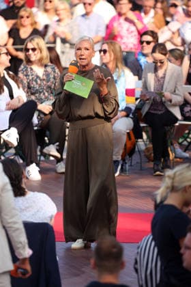 Final Episode of ZDF s Fernsehgarten 2026, Mainz, September 27, 2026. Final episode of 2026 on ZDF s Fernsehgarten during the anniversary season, hosted by Andrea Kiewel, Baden-Württemberg, Germany Copyright: xMatthiasxGränzdörferx
