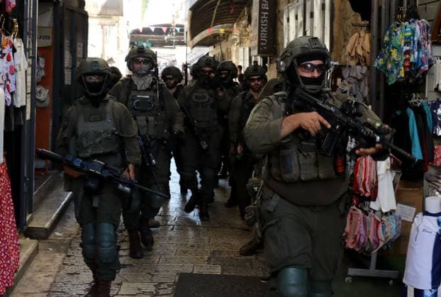 September 27, 2026, Nablus, Palestine, State of: NABLUS, OCCUPIED WEST BANK, SEPTEMBER 27, 2026: Israeli soldiers patrol the Old City of Nablus in the occupied West Bank. Nablus Palestine, State of  - ZUMAq101 20260927_zna_q101_012 Copyright: xNedalxShtiehx