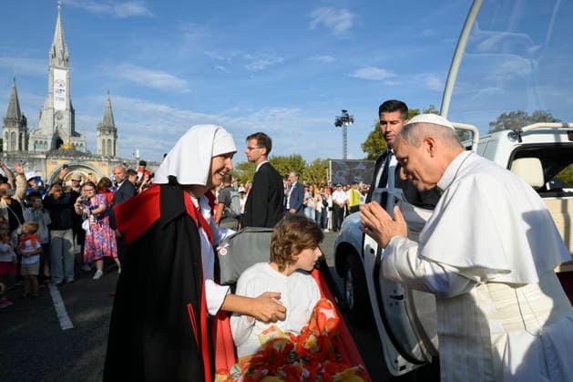POPE LEO XIV CELEBRATES HOLY MASS AT THE PRAIRIE IN LOURDES France, Lourdes, Vatican, 2026 9 27 Holy Mass celebrated by Pope Leo XIV at the Prairie of the Sanctuary of Our Lady of Lourdes during his apostolic journey to France.. EDITORIAL USE ONLY - NO BOOKS Copyright: xVATICANxMEDIA xCatholicxPressxPhotox