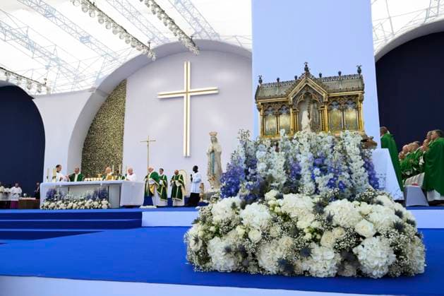 POPE LEO XIV CELEBRATES HOLY MASS AT THE PRAIRIE IN LOURDES France, Lourdes, Vatican, 2026 9 27 Holy Mass celebrated by Pope Leo XIV at the Prairie of the Sanctuary of Our Lady of Lourdes during his apostolic journey to France.. EDITORIAL USE ONLY - NO BOOKS Copyright: xVATICANxMEDIA xCatholicxPressxPhotox