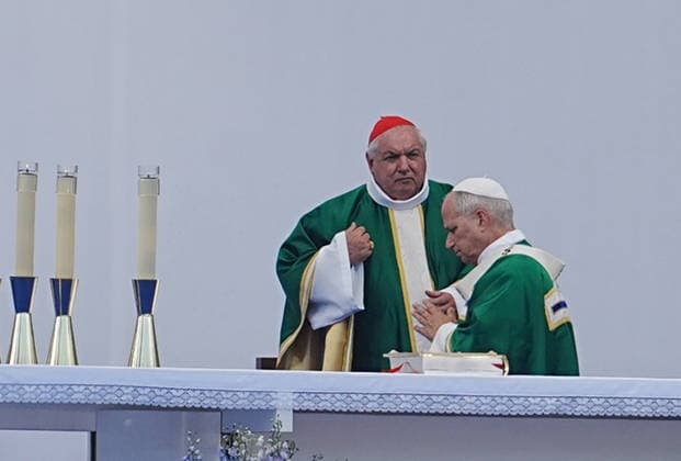 NEWS le Pape Leon XIV au Scanctuaire de Lourdes- - 27 09 2026 LOURDES, FRANCE SEPTEMBER 27: Pope Leo XIV during Mass at the Sanctuary of Lourdes. This trip marks the first visit by a pope to this European country since that of Benedict XVI in 2008.in Lourdes Photo: Laurent Lairys. LourdesFrance  Copyright: xLaurentxLairysx