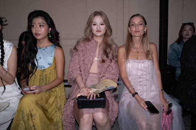 IPA89031976 - Milan, Milan Women™s Fashion Week Spring Summer 2027 - Women™s Fashion, Spring Summer 2027 - HUI fashion show - front row Pictured: Yang Shuwen and Yiqing Chen, guests  Copyright: xRiccardoxGIordanox xRiccardoxGiordano IPAx IPA89031976