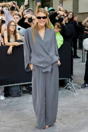 MFW Spring Summer 2027 Armani Arrival MP MILAN, ITALY - SEPTEMBER 27: Anna Dello Russo arrives to Armani fashion show during the Milan Fashion Week - Womenswear Spring Summer 2027 on September 27, 2026 in Milan, Italy. Photo by Marco Piovanotto Abacapress.com Milan Italy  Copyright: xPiovanottoxMarco ABACAx