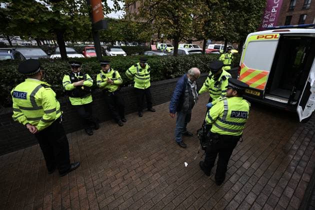 Arrests at the Lift the Ban protest in Liverpool LIVERPOOL, UNITED KINGDOM - SEPTEMBER 27: Supporters of Palestine Action are detained by police during a Lift the Ban rally outside the venue of the Labour Party Conference as they call for the lifting of the ban on the group, in Liverpool, United Kingdom on September 27, 2026. Rasid Necati Aslim Anadolu Liverpool United Kingdom. Editorial use only. Please get in touch for any other usage.  Copyright: x2026xAnadoluxRasidxNecatixAslimx