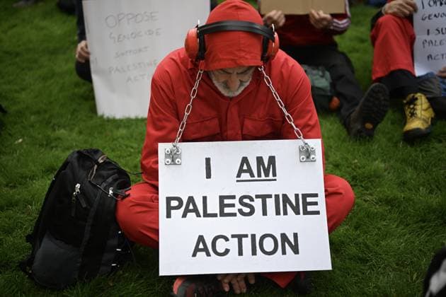 Arrests at the Lift the Ban protest in Liverpool LIVERPOOL, UNITED KINGDOM - SEPTEMBER 27: Supporters of Palestine Action, holding banners, stage a Lift the Ban demonstration calling for the repeal of the ban imposed on the organization near the venue of the Labour Party Conference in Liverpool, United Kingdom, on September 27, 2026. Multiple protesters were detained by police during the demonstration. Rasid Necati Aslim Anadolu Liverpool United Kingdom. Editorial use only. Please get in touch for any other usage.  Copyright: x2026xAnadoluxRasidxNecatixAslimx