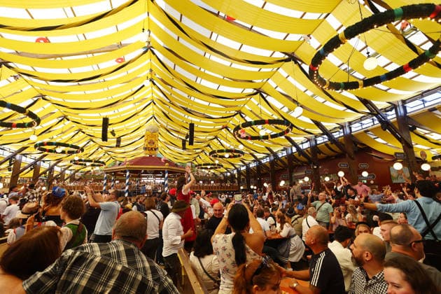 Germany world s largest beer festival Oktoberfest A general view of a Paulaner beer tent during the world s largest beer festival Oktoberfest in Munich, Germany, September 27th , 2026 . Photo by Davide Elias Copyright: xDavidexEliasx