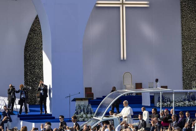 Visit to France of Pope Leo XIV - Mass at Lourdes Sanctuary MLG Pope Leo XIV celebrates Mass on the Prairie of the Sanctuary of Our Lady of Lourdes during his apostolic visit to France in Lourdes, France, on September 27, 2026. Photo by Margot Le Gonidec ABACAPRESS.COM Lourdes France  Copyright: xLexGonidecxMargot ABACAx