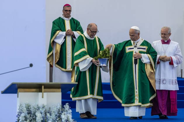 Visit to France of Pope Leo XIV - Mass at Lourdes Sanctuary MLG Pope Leo XIV celebrates Mass on the Prairie of the Sanctuary of Our Lady of Lourdes during his apostolic visit to France in Lourdes, France, on September 27, 2026. Photo by Margot Le Gonidec ABACAPRESS.COM Lourdes France  Copyright: xLexGonidecxMargot ABACAx
