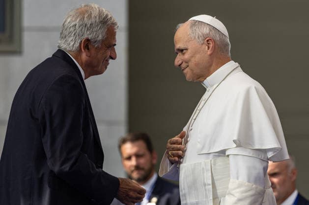Visit to France of Pope Leo XIV - Meeting at Lourdes Sanctuary MLG Pope Leo XIV meets sick pilgrims and hospital workers at the Accueil Notre-Dame, a facility that welcomes and assists sick and disabled pilgrims visiting the Sanctuary of Our Lady of Lourdes, in Lourdes, France, on September 27, 2026. Photo by Margot Le Gonidec ABACAPRESS.COM Lourdes France  Copyright: xLexGonidecxMargot ABACAx