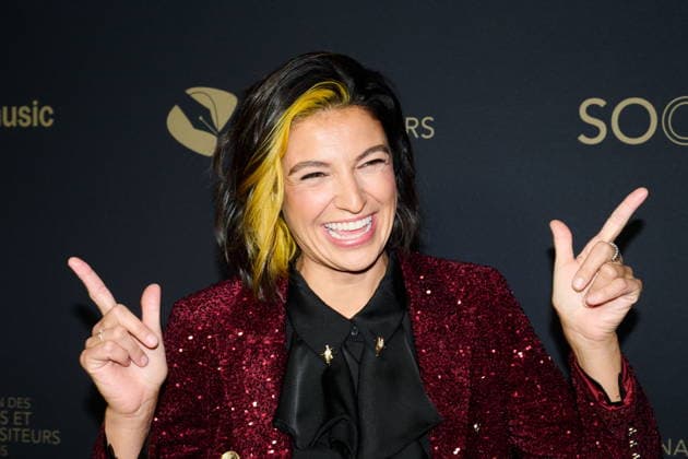September 26, 2026, Toronto, On, Canada: Sara Dufour walks the red carpet ahead of the Canadian Songwriters Hall of Fame induction ceremony in Toronto, on Saturday, Sept. 26, 2026. Toronto Canada  - ZUMAc35_ 20260926_zaf_c35_224 Copyright: xSammyxKoganx