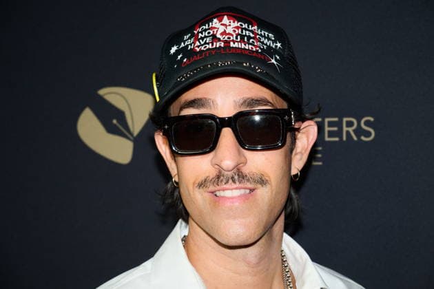 September 26, 2026, Toronto, On, Canada: ZALE walks the red carpet ahead of the Canadian Songwriters Hall of Fame induction ceremony in Toronto, on Saturday, Sept. 26, 2026. Toronto Canada  - ZUMAc35_ 20260926_zaf_c35_226 Copyright: xSammyxKoganx