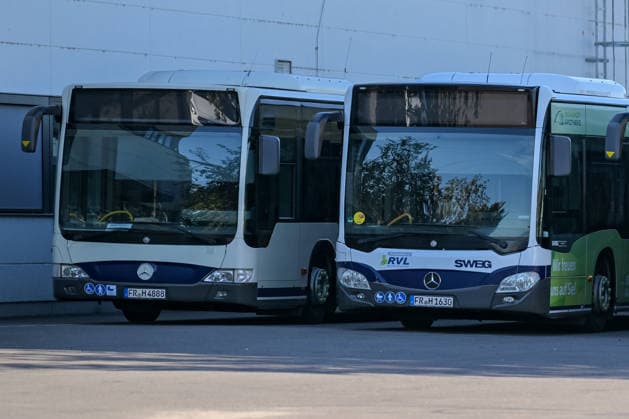 Weil am Rhein: Warning Strike at SWEG, Weil am Rhein, September 27, 2026 Several public buses are parked at the Weil am Rhein depot. Warning strike at SWEG starting Wednesday and lasting three days, Weil am Rhein, September 27, 2026 Copyright: xEibnerxPressefotox EP_THS