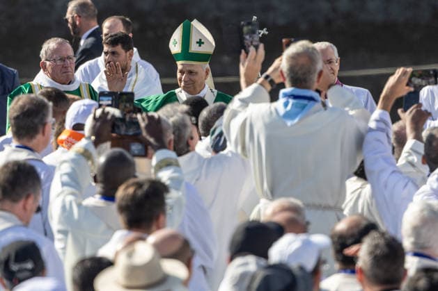 Visit to France of Pope Leo XIV - Mass at Lourdes Sanctuary MLG Pope Leo XIV celebrates Mass on the Prairie of the Sanctuary of Our Lady of Lourdes during his apostolic visit to France in Lourdes, France, on September 27, 2026. Photo by Margot Le Gonidec ABACAPRESS.COM Lourdes France  Copyright: xLexGonidecxMargot ABACAx