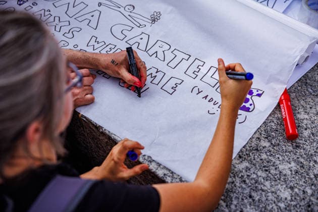 People spend the night at Madrid is Puerta del Sol after setting up camp to demand the ‘Maricarmen Decree’ A large number of people have gathered in tents to demand the passing of a housing decree at the Puerta del Sol, on 27 September, 2026 in Madrid, Spain. 500 people gathered at Madrid’s Puerta del Sol this Sunday morning after camping out in around a hundred tents throughout the night to demand the approval of a housing decree, which they have dubbed the ‘Maricarmen decree’, at the Council of Ministers meeting to be held on Tuesday 29 September. Madrid Spain Copyright: xMarinaxFrutos PGSxPhotoxAgencyx