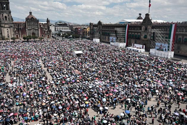 September 27, 2026, Mexico City, Cdmx, Mexico: The President of Mexico, CLAUDIA SHEIMBAUM closes before thousands of supporters in the Plaza de la Constitucio³n her tour Honestity and Results that went through the 32 States of the Republic; during the speech she talked about the progress and benefits that her government has had towards the population, first attending vulnerable groups with economic aid, improvements in the health sector, advances in technology, improvements in transport, increase in foreign investments, education, reduction of violence and homicides at the national level, greater security, all this with a humanistic approach. Within the speech he emphasized social justice, the democracy that prevails in the country, fre - ZUMAp204 20260927_zip_p204_028 Copyright: xJosuexPerezx