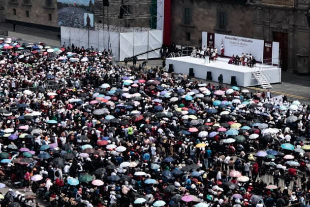 September 27, 2026, Mexico City, Cdmx, Mexico: The President of Mexico, CLAUDIA SHEIMBAUM closes before thousands of supporters in the Plaza de la Constitucio³n her tour Honestity and Results that went through the 32 States of the Republic; during the speech she talked about the progress and benefits that her government has had towards the population, first attending vulnerable groups with economic aid, improvements in the health sector, advances in technology, improvements in transport, increase in foreign investments, education, reduction of violence and homicides at the national level, greater security, all this with a humanistic approach. Within the speech he emphasized social justice, the democracy that prevails in the country, fre - ZUMAp204 20260927_zip_p204_040 Copyright: xJosuexPerezx