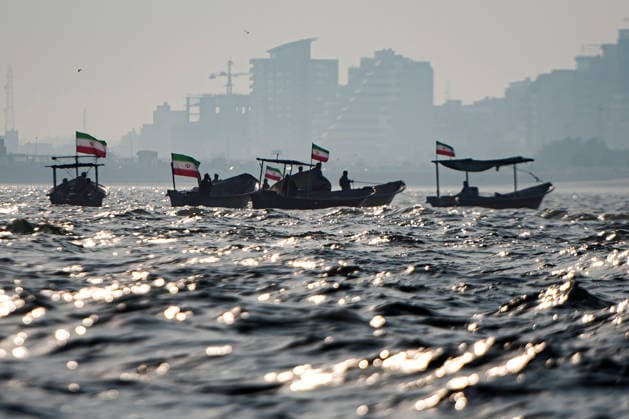 Members of Iran s paramilitary Basij Force take part in a military drill during the Janfada Iran exercise on the Iranian coast of Kandal, overlooking the Strait of Hormuz, Iran, on Sunday, September 27, 2026. The exercise comes amid continuing regional tensions and heightened security measures around the Strait of Hormuz, one of the world s most strategically important waterways.  IRN2026092705 BehnamxTofighi