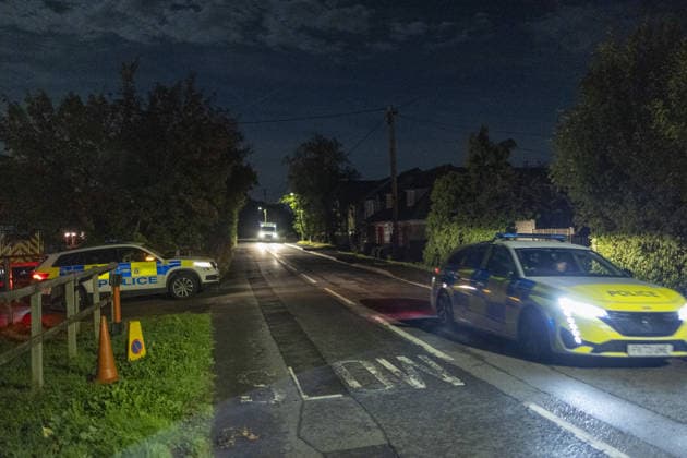 Counter-terror investigation after major incident declared at RAF Fairford FAIRFORD, UK - SEPTEMBER 27: Emergency services at the scene in Fairford, Gloucestershire, United Kingdom, after a major incident was declared on September 27, 2026. Five men have been arrested on suspicion of plotting a car bomb attack against RAF Fairford. The military base hosts US Air Force bombers involved in the conflict with Iran. Marcin Nowak Anadolu Fairford United Kingdom. Editorial use only. Please get in touch for any other usage.  Copyright: x2026xAnadoluxMarcinxNowakx