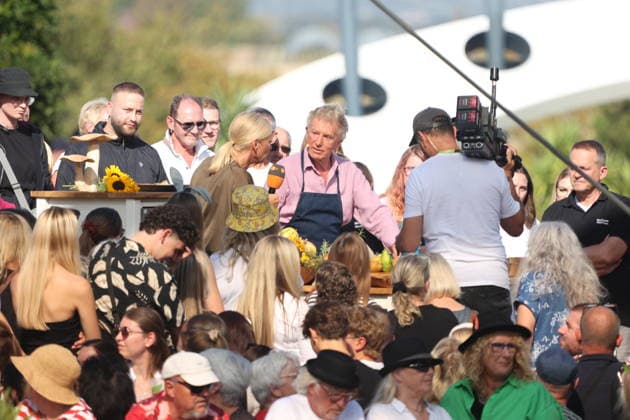 Andrea Kiewel and Armin Roßmeier on the ZDF TV show *Fernsehgarten Finalparty* at Lerchenberg in Mainz, September 27, 2026 Copyright: xAgenturxMatthiasxWehnertx xM.xGränzdörferx